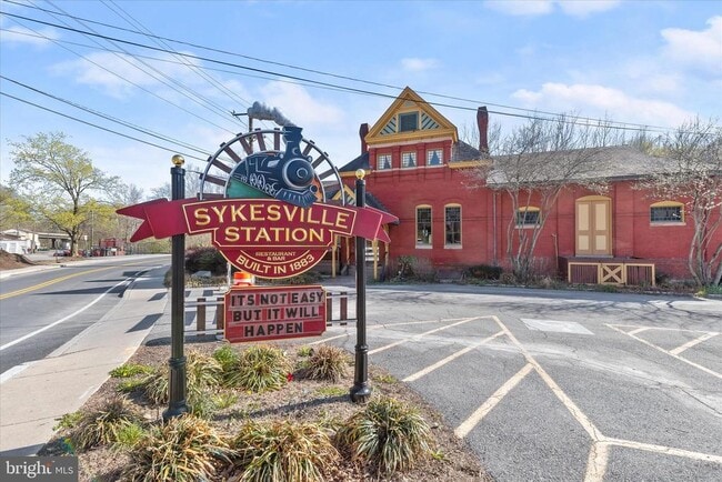 Building Photo - 7332 Springfield Ave