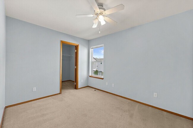 Building Photo - Spacious 4-Bed Home in DuPont | Huge Loft & 5 Mins to JBLM!