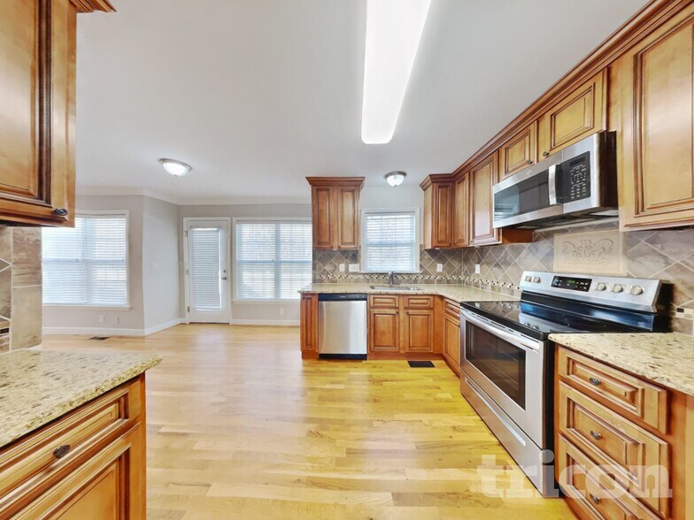 Building Photo - 114 Brighton Village Ln