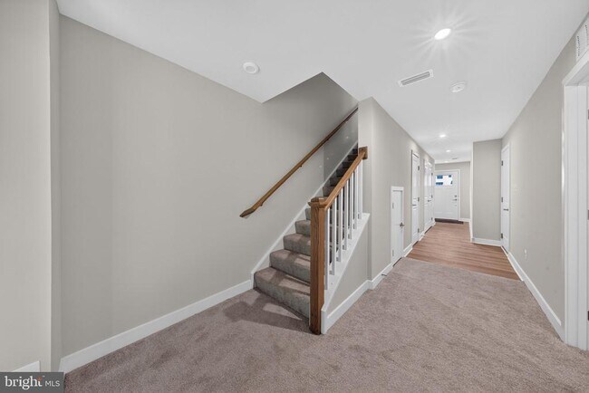 Building Photo - 1863 Bergerac Ct