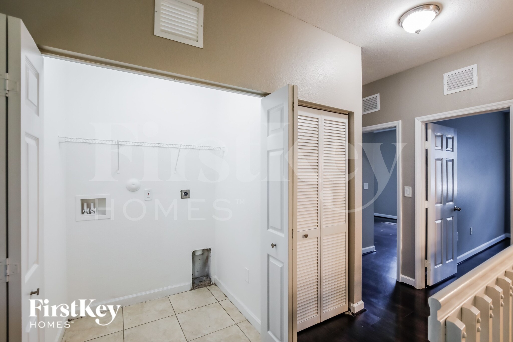 Building Photo - 300 NE 36th Avenue Rd