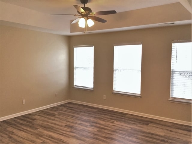 Building Photo - 581 Winborne Ave SW