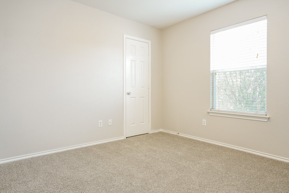 Building Photo - 908 Chase Ln