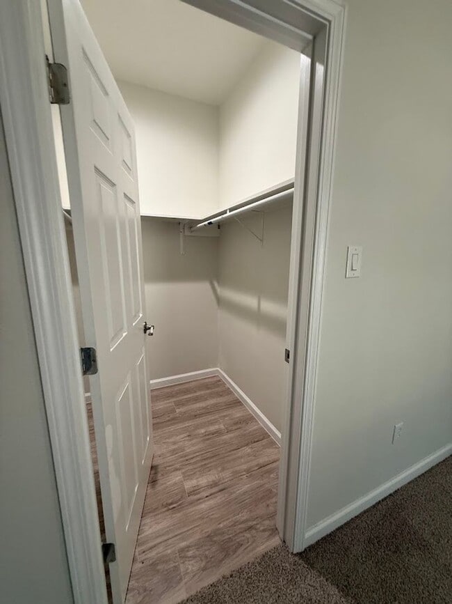 Building Photo - PRICE DROP !!