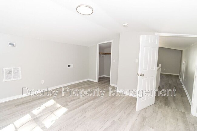 Building Photo - 4807 14th Ave