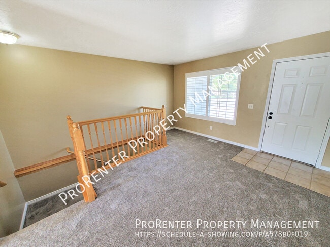 Building Photo - 1488 Earl Cir