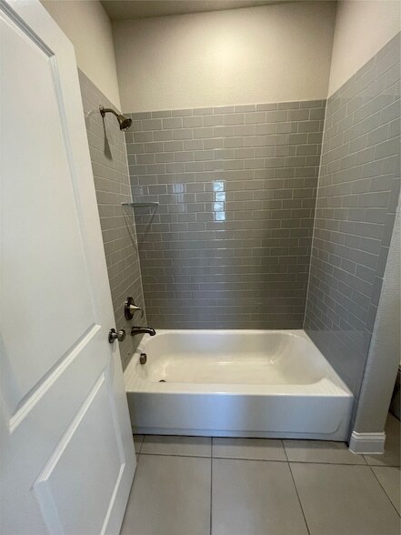 Building Photo - 4021 Angelina Dr