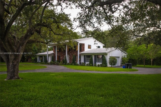 Building Photo - 10700 Old Cutler Rd