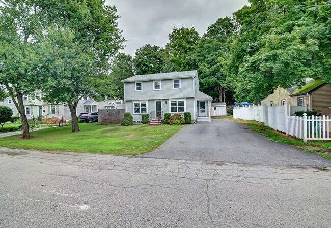 Building Photo - 30 Thayer Ave