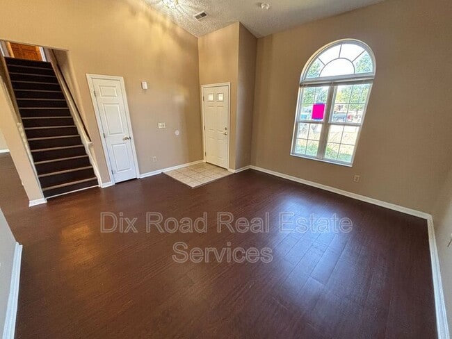 Building Photo - 590 Pine Hill Pl
