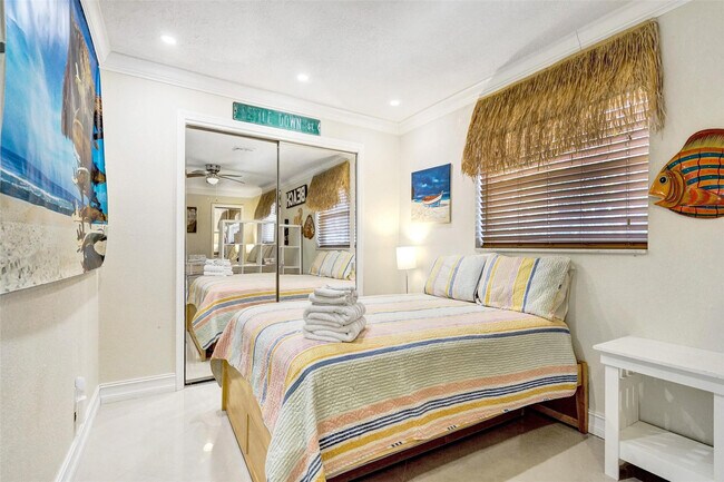 Building Photo - 2051 Coral Reef Dr