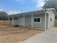 Building Photo - 2 bed / 1 ba house - Olivehurst