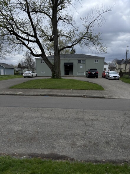 Building Photo - 669 Gibbard Ave