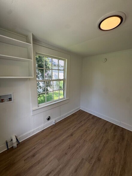 Building Photo - 1097 Edna Pl