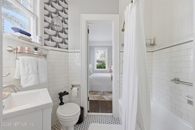 Building Photo - 1786 Challen Ave