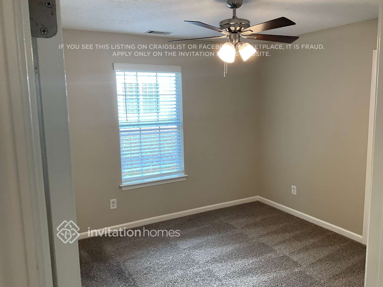 Building Photo - 135 Hidden Creek Dr