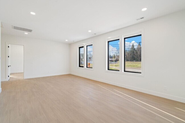 Building Photo - 7826 S Northshore Dr