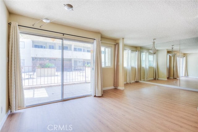 Building Photo - 125 S Sierra Madre Blvd