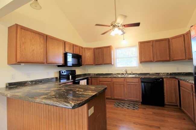 Building Photo - 120 Hollen Mill Ct