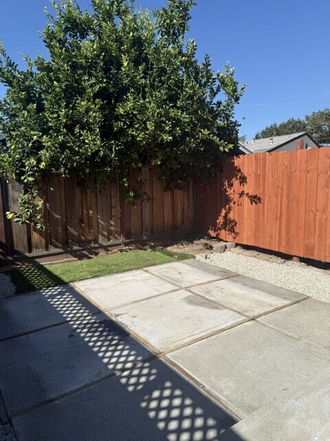 Building Photo - ADU in quiet South San Jose neighborhood.  Unit is 400 Square feet with an additional 30 Square f...