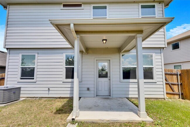 Building Photo - 13923 Macquarie Dr