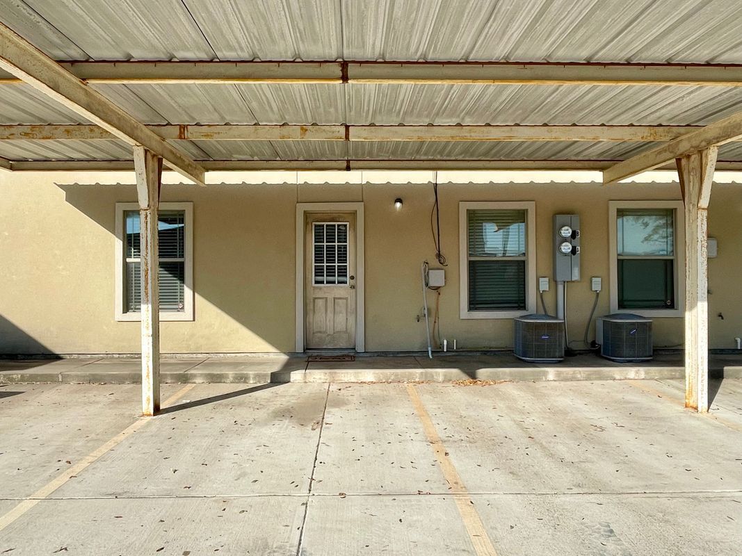 Building Photo - 3120 Regal Dr