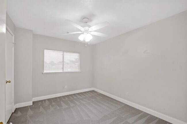 Building Photo - 16035 Capistrano Falls Dr