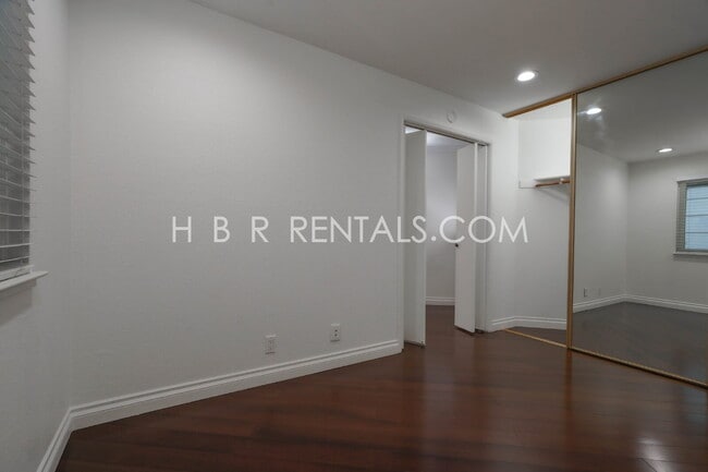 Building Photo - Single Story Charming 3-Bedroom Pleasanton Home Now MOVE IN Ready!