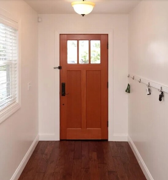 Building Photo - 15146 Chelsea Dr