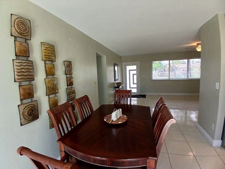 Building Photo - 19731 NW 4th Ave