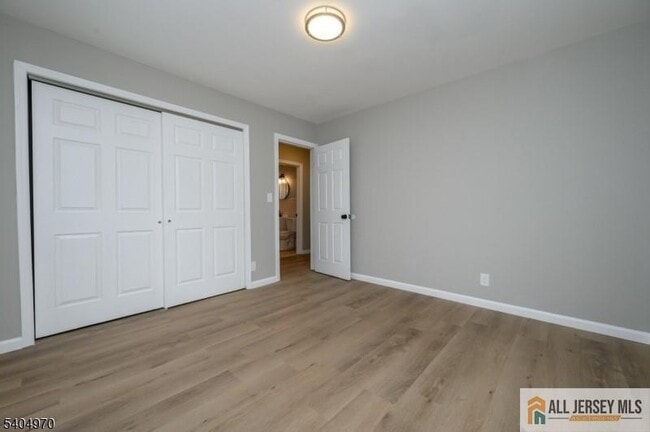 Building Photo - 118 Colonia Blvd