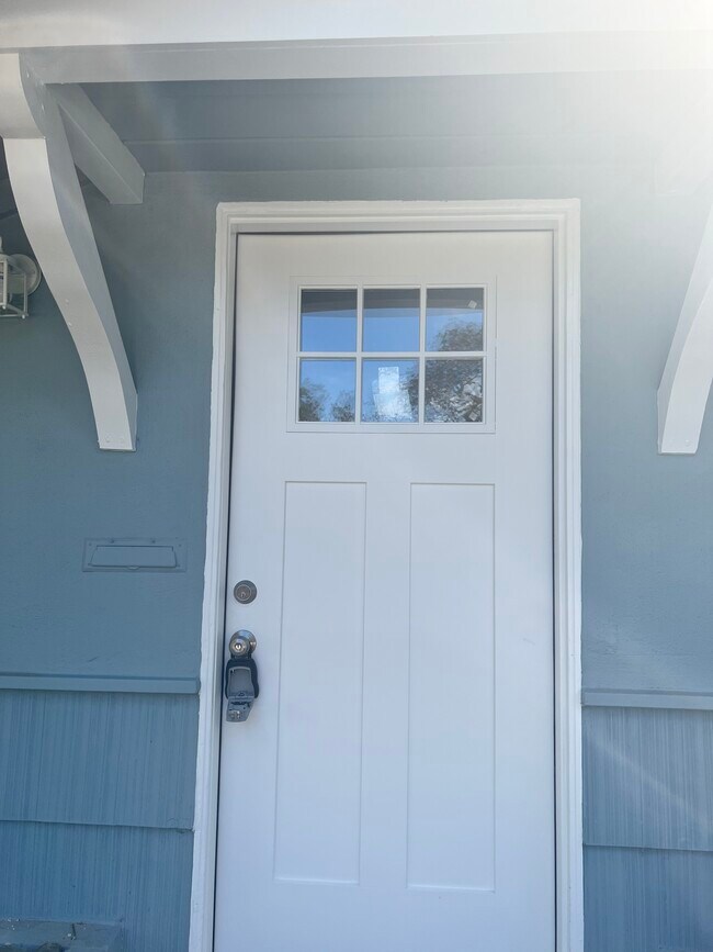 Building Photo - 4973 Union Ave