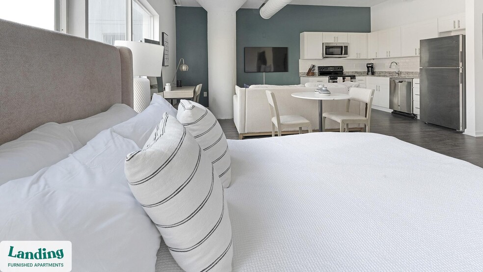 Building Photo - 222 E Saratoga St