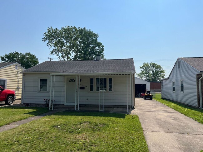 Primary Photo - Charming 2 Bedroom 1 Bath Home!
