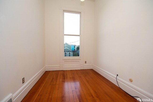 Building Photo - 923 Treat Ave