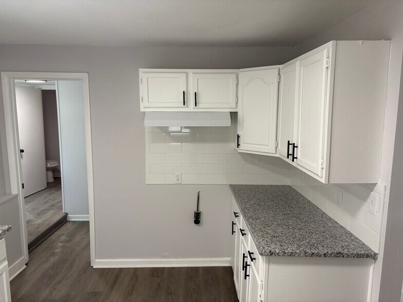 Building Photo - 7838 James A Reed Rd