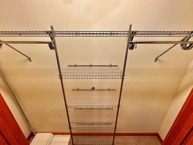 Building Photo - Three-Level Loft-Style 2BR | 3BA with Priv...