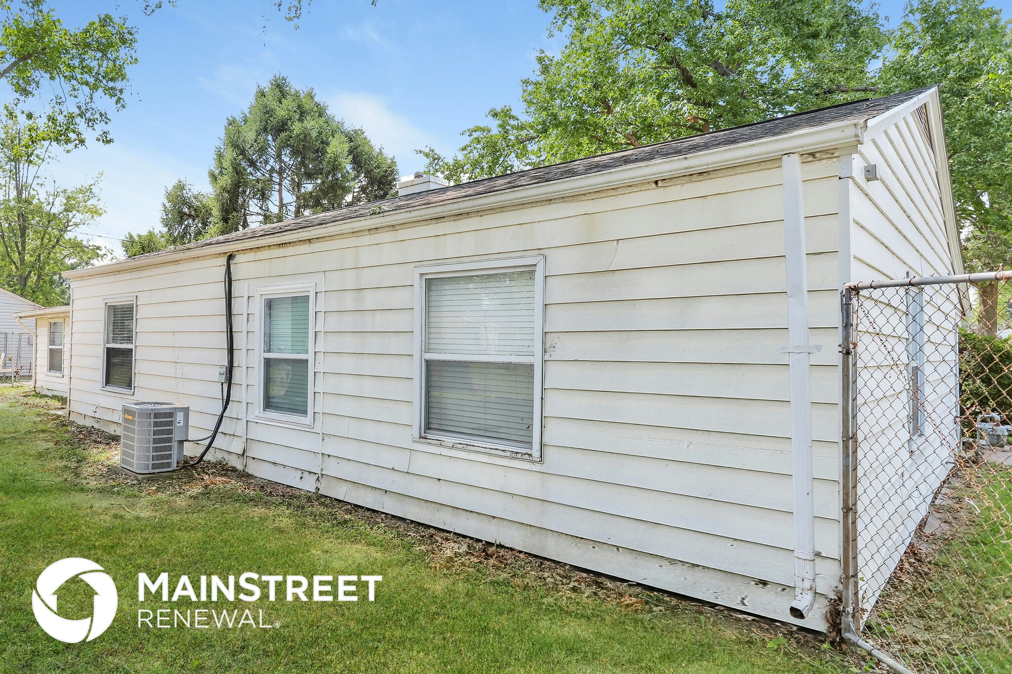 Building Photo - 23 Jamestown Dr