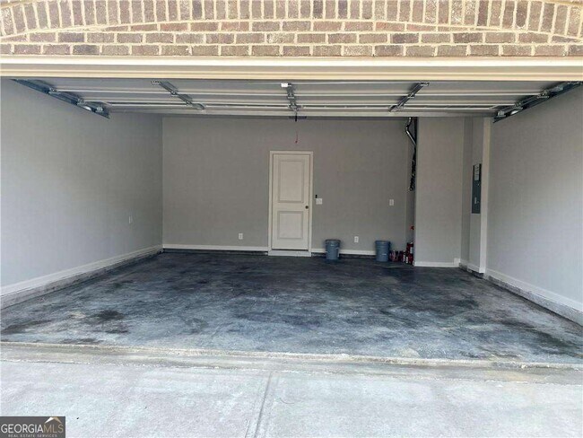 Building Photo - 3070 Andover Trl