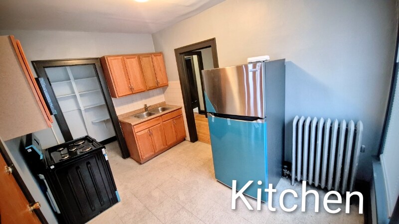 Building Photo - 7111 S Emerald Ave