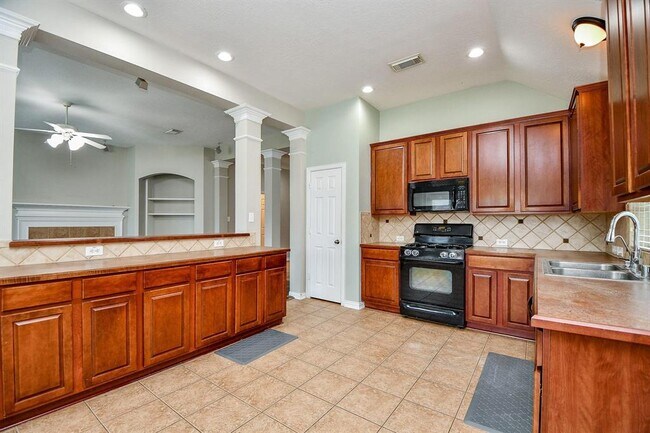 Building Photo - 2627 Old River Ln