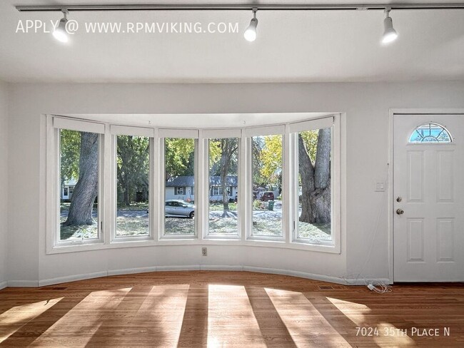 Building Photo - 3br 2ba 2cg ~ Security Deposit Free Altern...