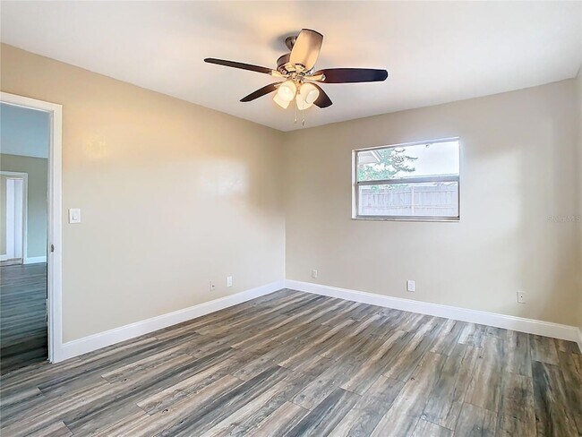 Building Photo - 1612 Fox Run Dr