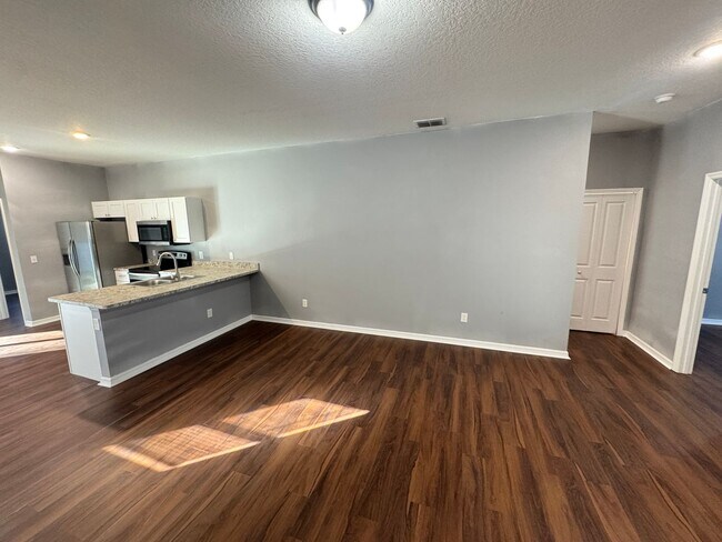 Building Photo - Start Fresh in a New 3BD/2BA Home Built for the Way You Live in Oviedo! WASHER & DRYER INCLUDED! ...