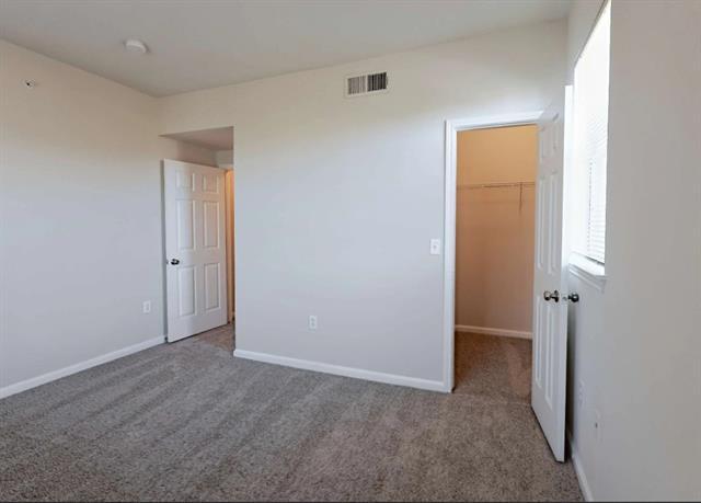 Building Photo - 10505 S I-35 Frontage Rd