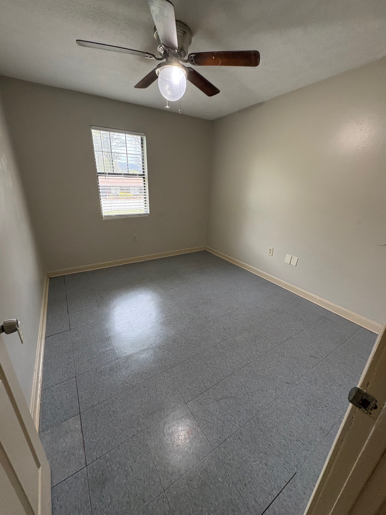 Building Photo - 244 Park Rd SW