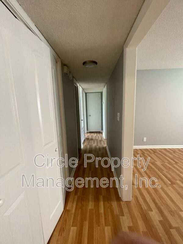 Building Photo - 111 Claybill Dr
