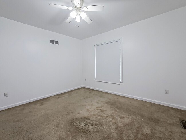 Building Photo - COMING SOON! Charming 3-Bedroom Home in the Heart of Pontiac