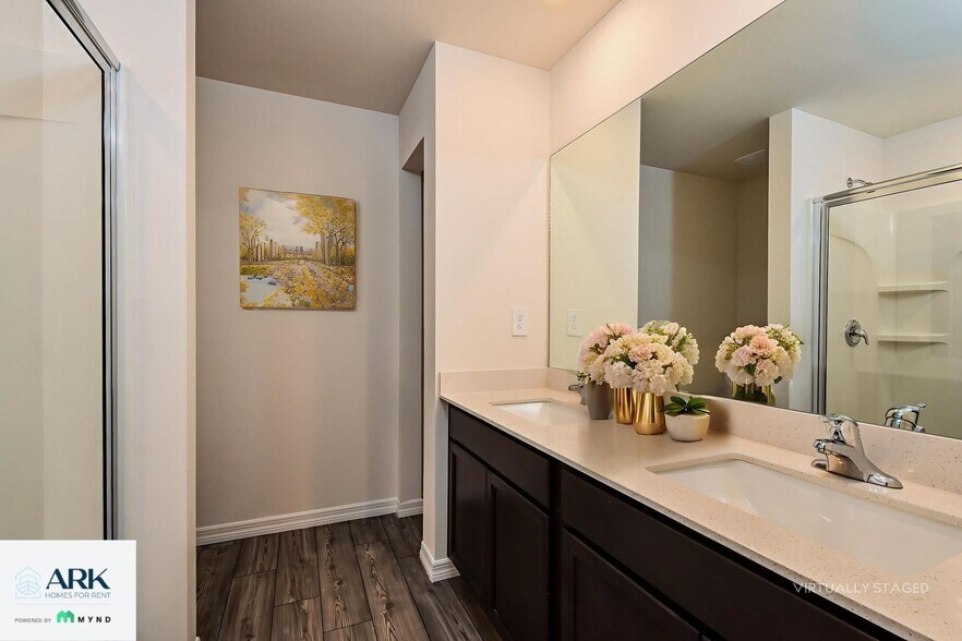 Building Photo - 852 Youngreen Dr