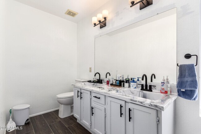 Building Photo - 3829 W Camino Del Rio